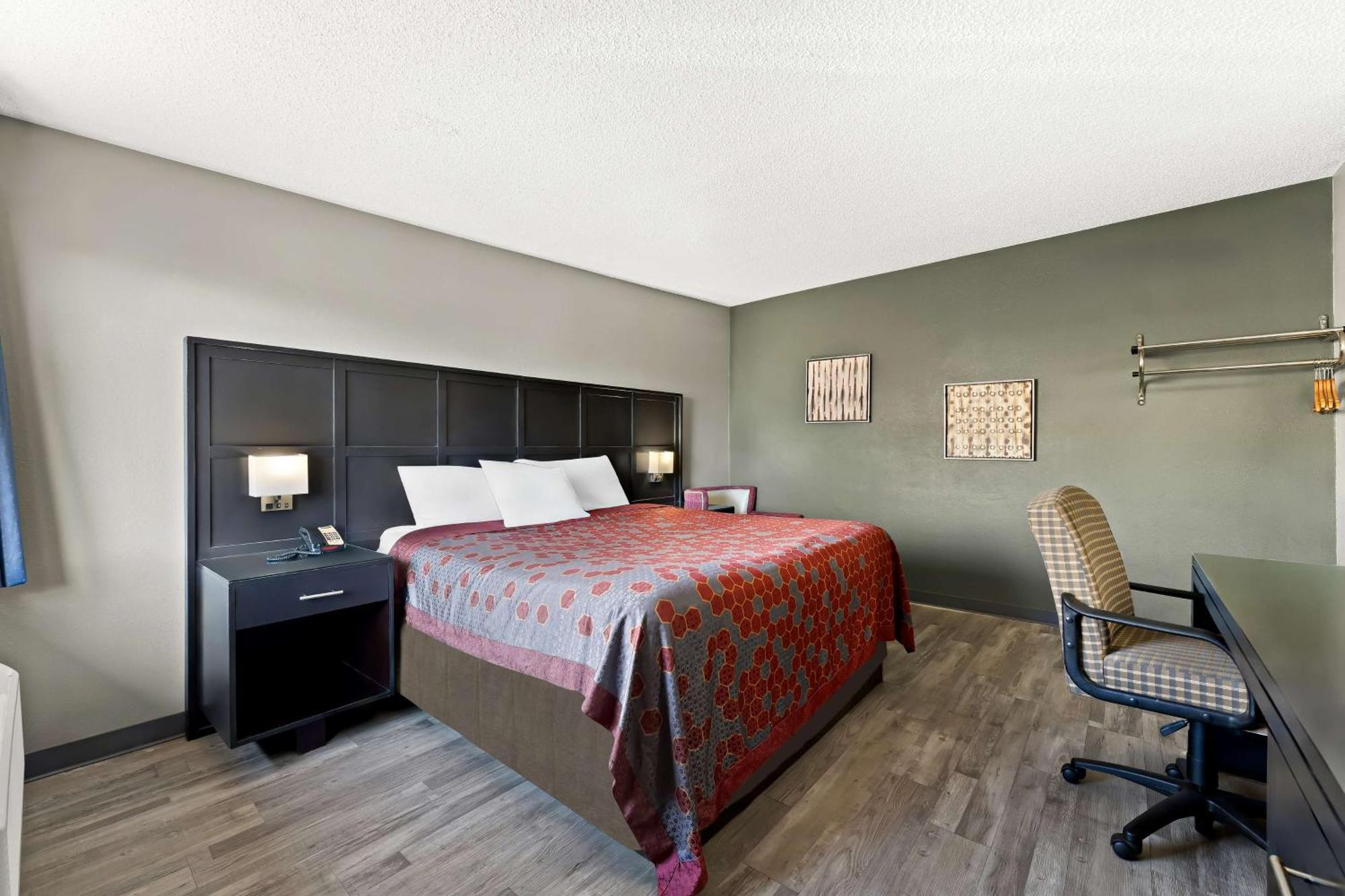 Knights Inn Montgomeryville Eksteriør billede