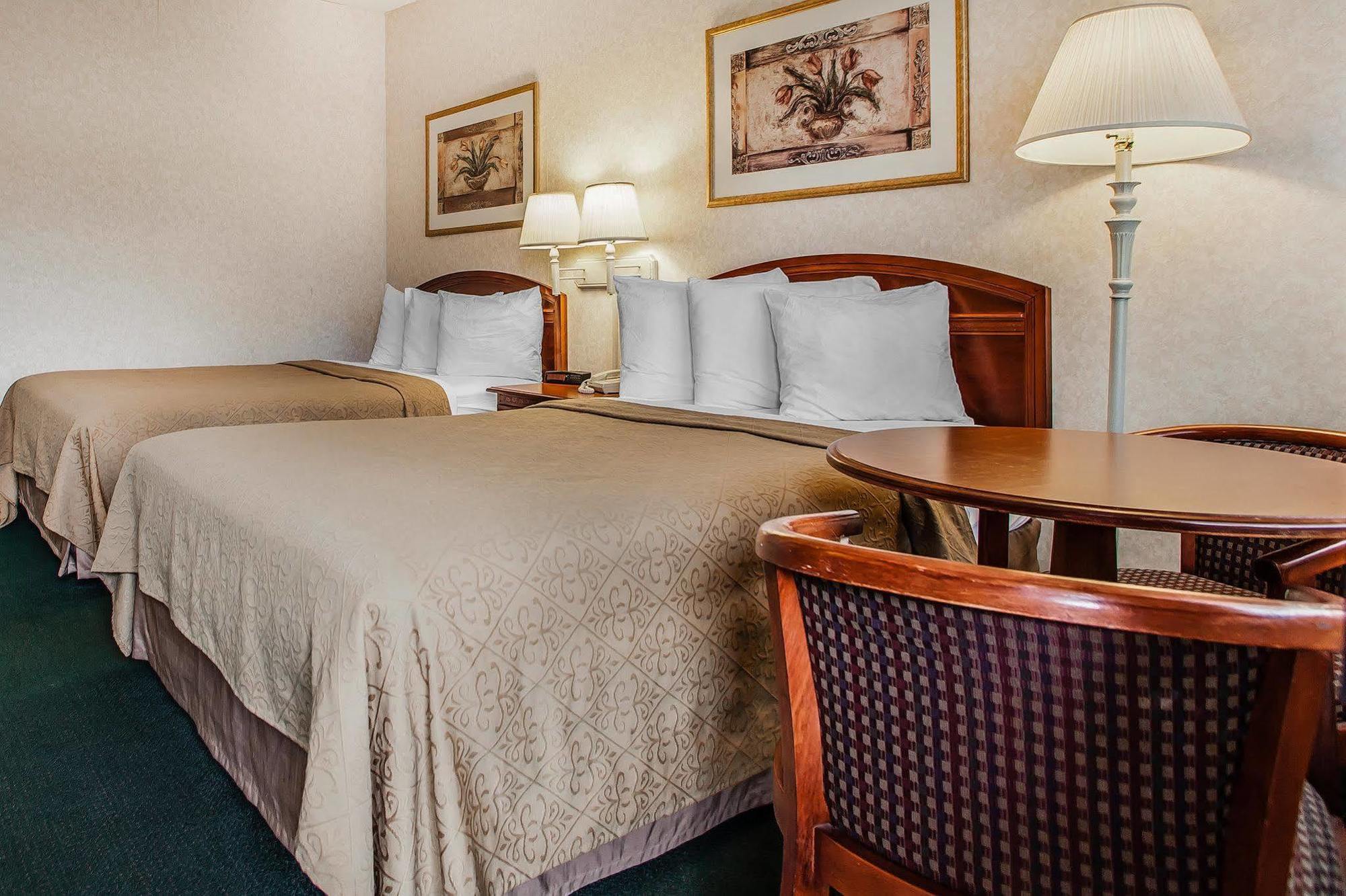 Knights Inn Montgomeryville Eksteriør billede