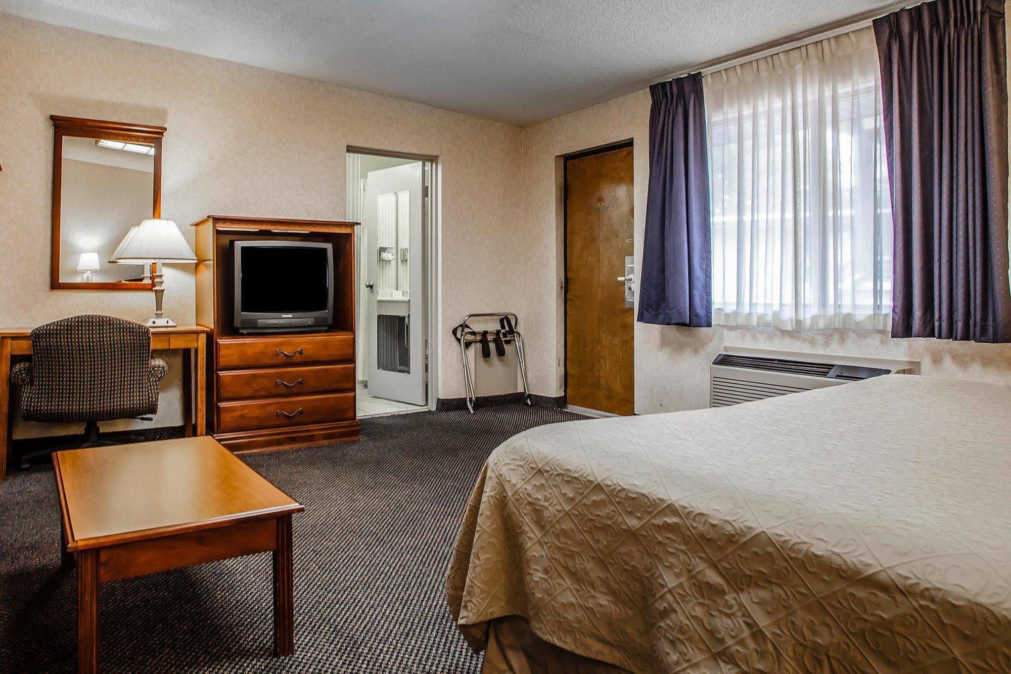 Knights Inn Montgomeryville Eksteriør billede